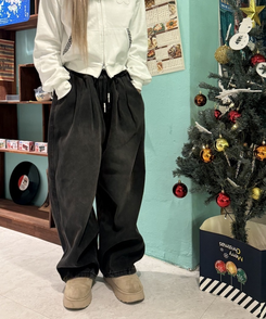 (융털기모) 벌룬 와이드 핀턱 데님 팬츠 흑청