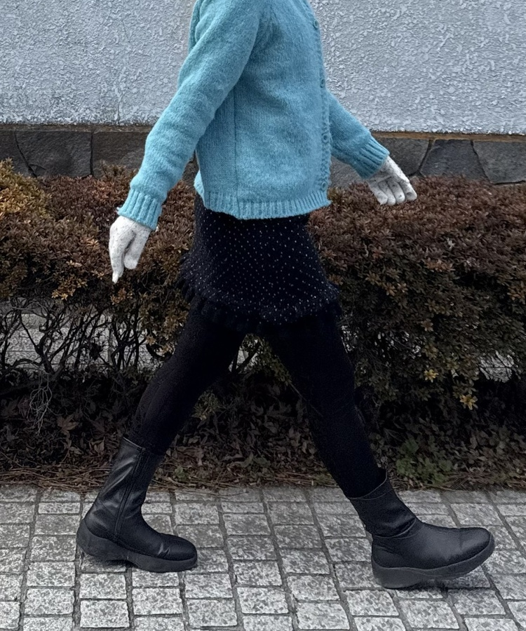 도트 러플 니트 미니 스커트 블랙