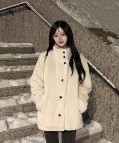 ハイネックツーボタンファーウールコート IVORY