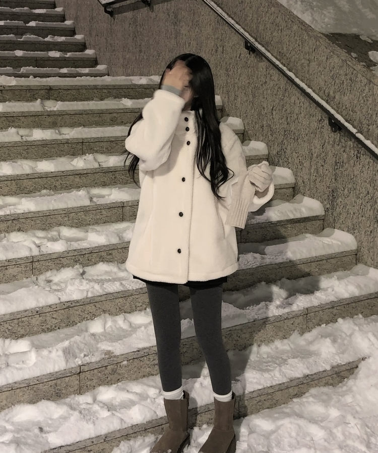 ハイネックツーボタンファーウールコート IVORY