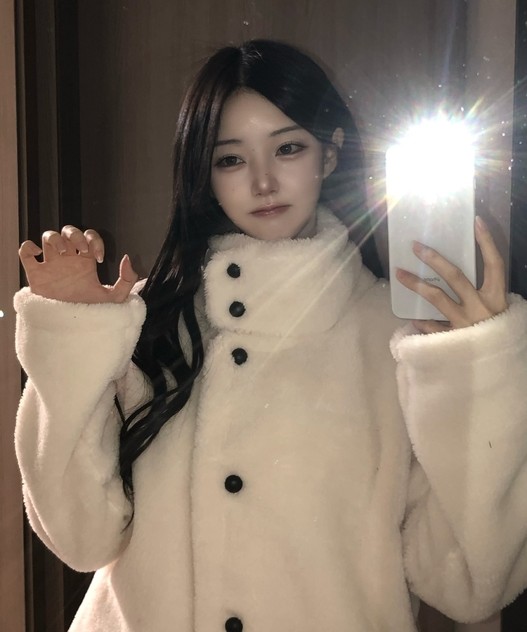 ハイネックツーボタンファーウールコート IVORY