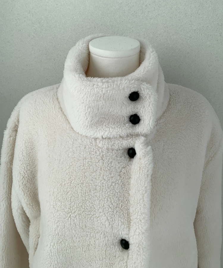 ハイネックツーボタンファーウールコート