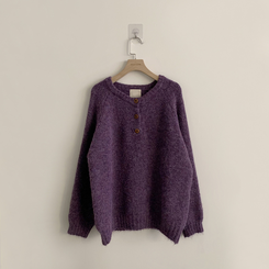 ラウンドボタンオーバーニット