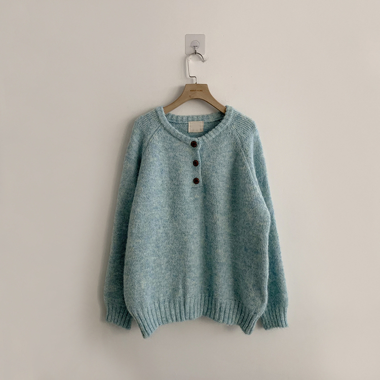 ラウンドボタンオーバーニット