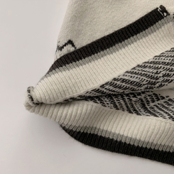 ノルディッフードニットカーディガン