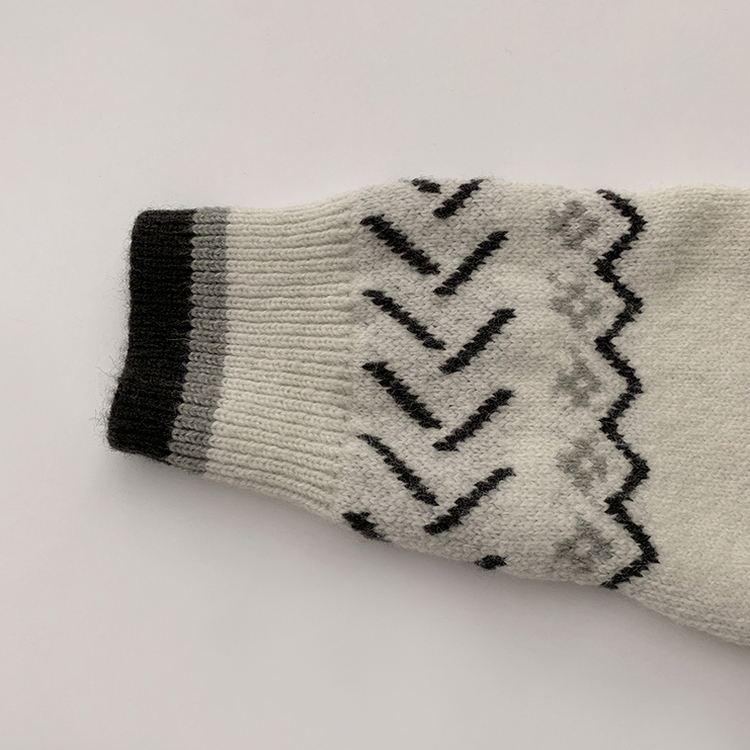 ノルディッフードニットカーディガン