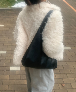 スタッドアイレットレザーバッグ Black(Winter)