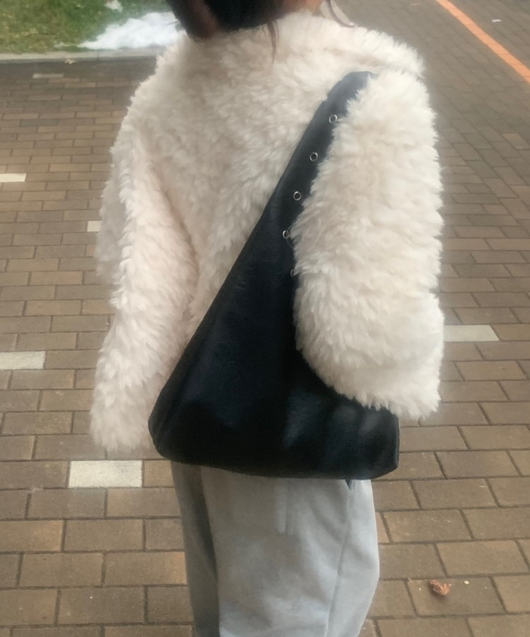 スタッドアイレットレザーバッグ Black(Winter)