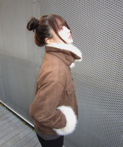 スエードキルティングバックルハイネックファージャケット KHAKI BROWN