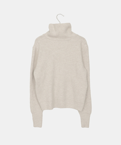 タートルネックボタンニット