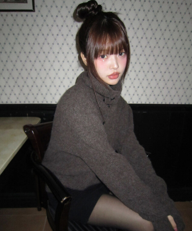 タートルネックボタンニット CHARCOAL