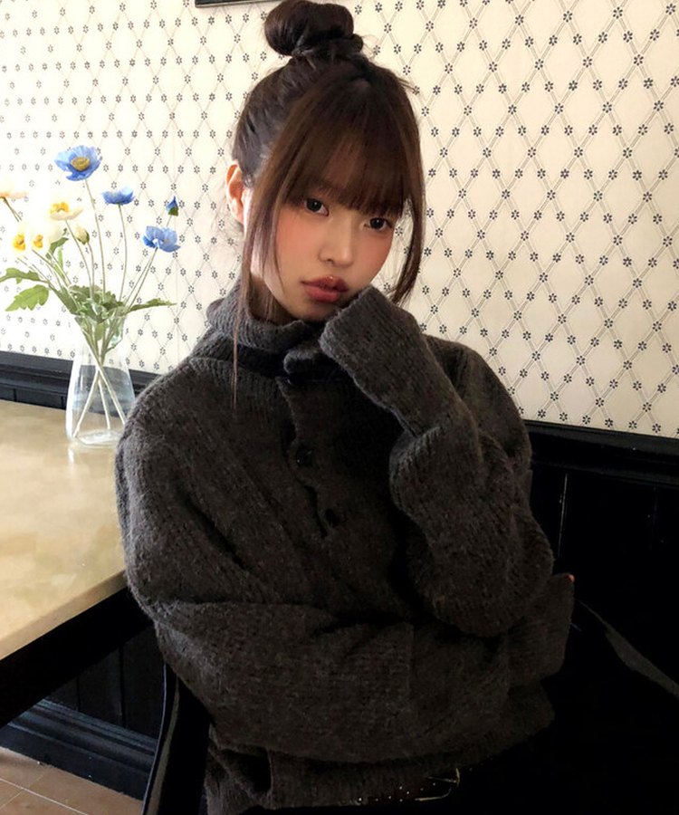 タートルネックボタンニット CHARCOAL