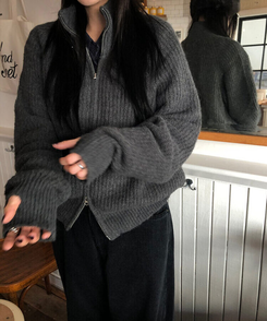 ニットジップアップ CHARCOAL