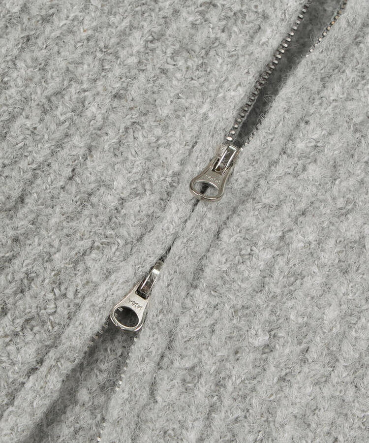 ニットジップアップ