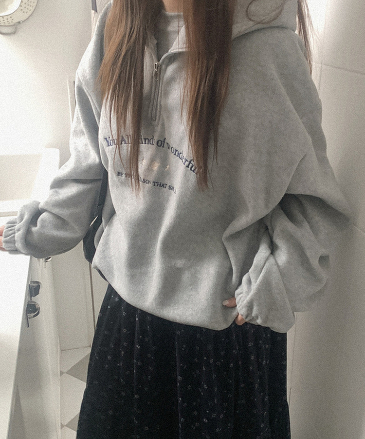 フリース刺繍ハーフジップアップフード GREY