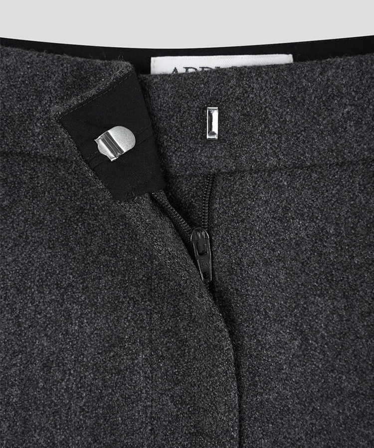 マイクロショートパンツ