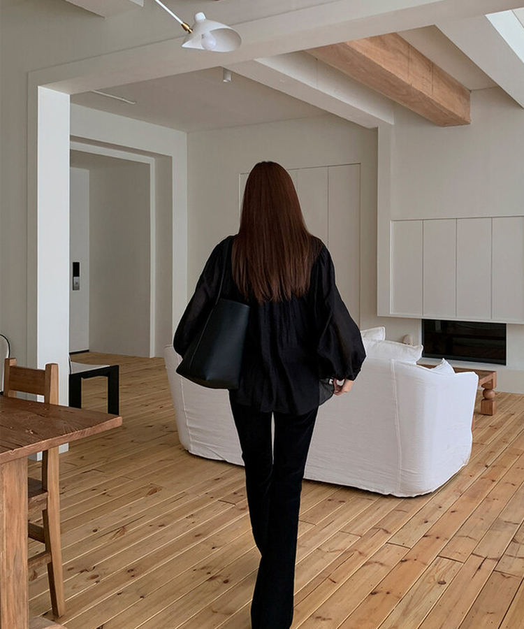 シースルーシャーリングブラウス BLACK