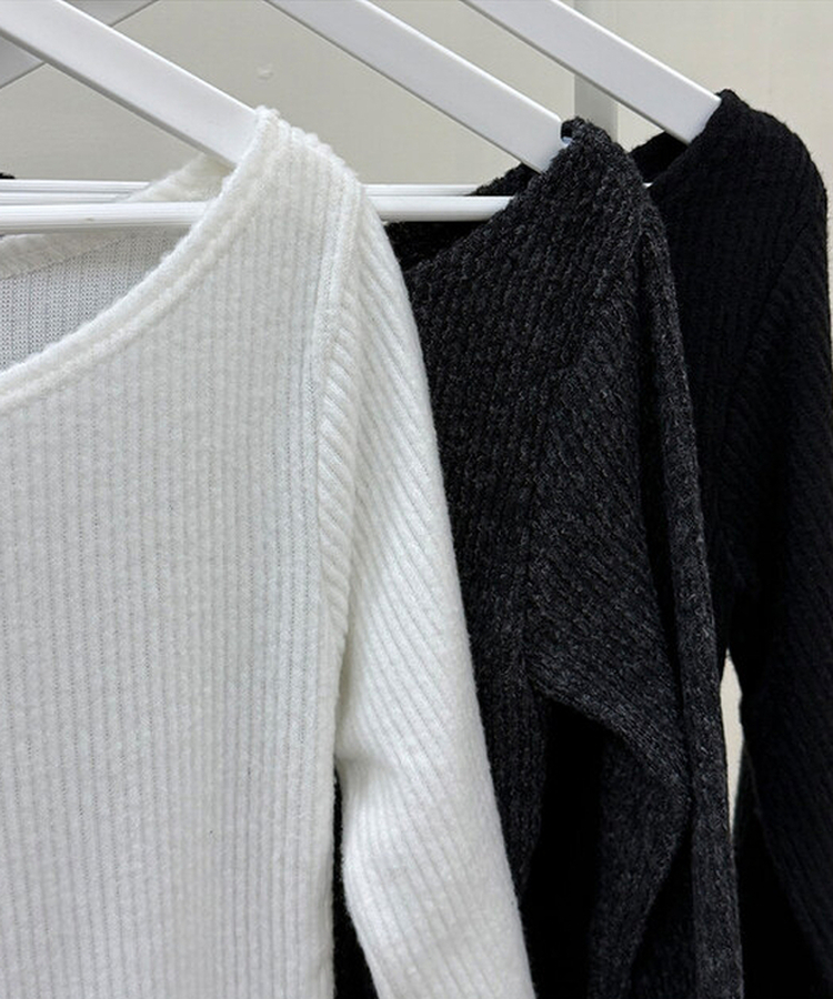 厚手シャーリングスリムニットTシャツ