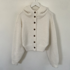 厚手ハイネックフードボタンカーディガン