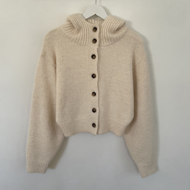 厚手ハイネックフードボタンカーディガン