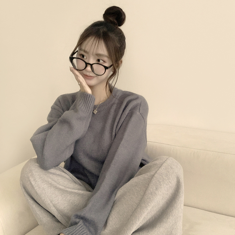 웨이브 라운드 오버핏 겨울 긴팔 니트  블루