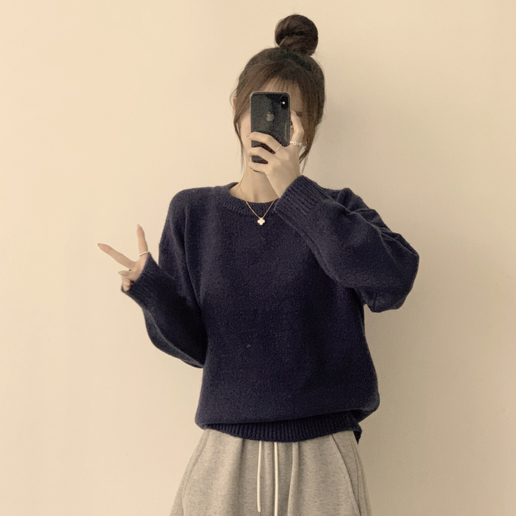 웨이브 라운드 오버핏 겨울 긴팔 니트  네이비