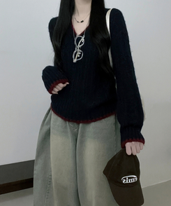 バイカラーケーブルVネックニット NAVY