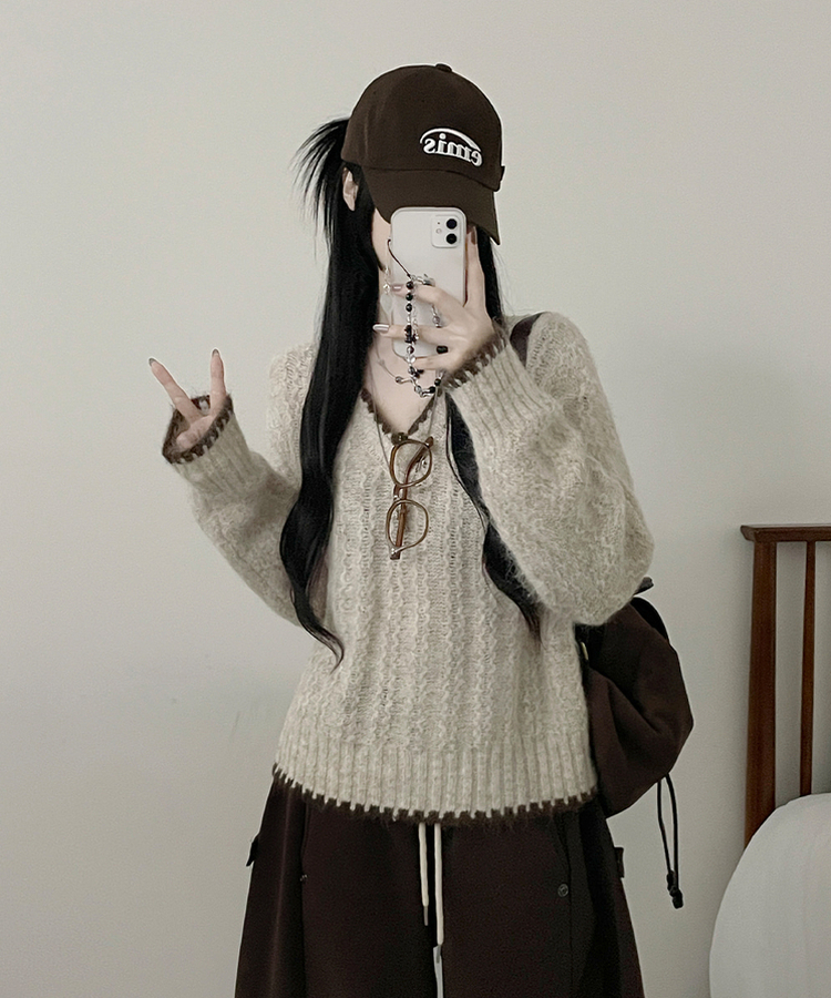 バイカラーケーブルVネックニット BEIGE