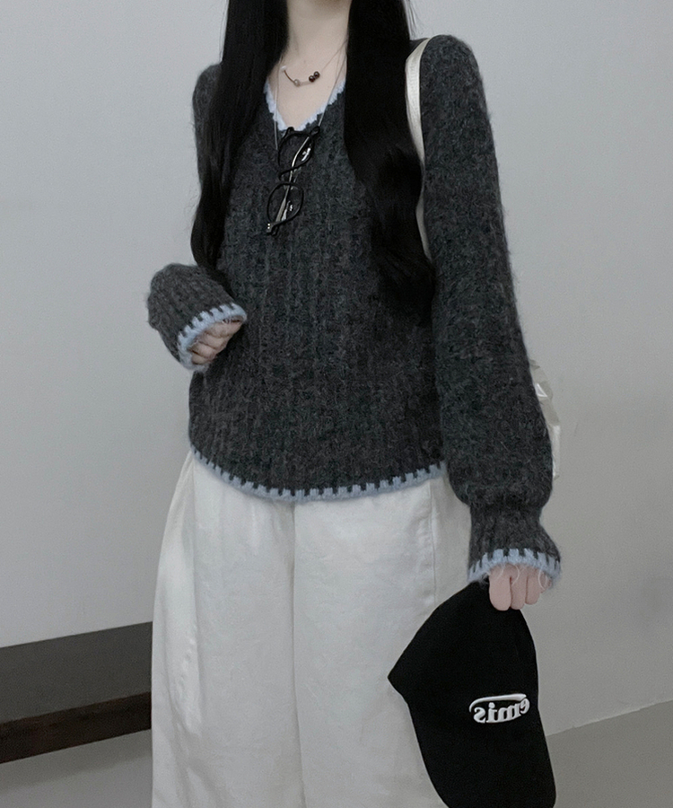 バイカラーケーブルVネックニット CHARCOAL