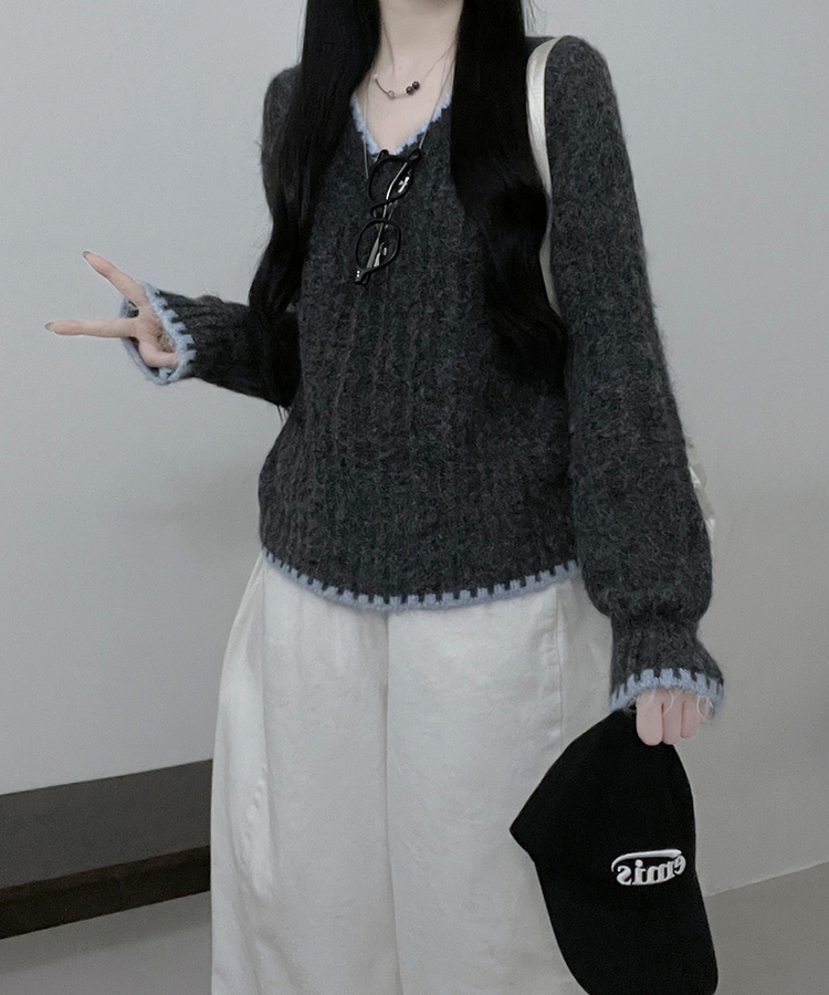 バイカラーケーブルVネックニット CHARCOAL