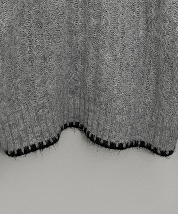 バイカラーケーブルVネックニット