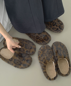 ファーレオパードスリッパ LEOPARD