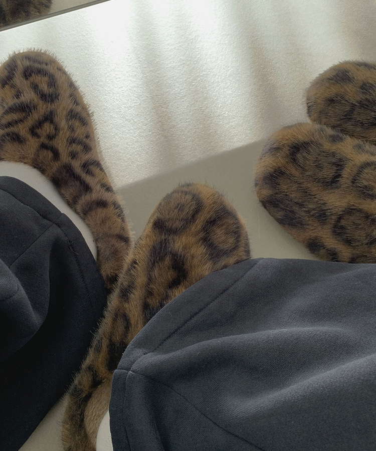 ファーレオパードスリッパ LEOPARD