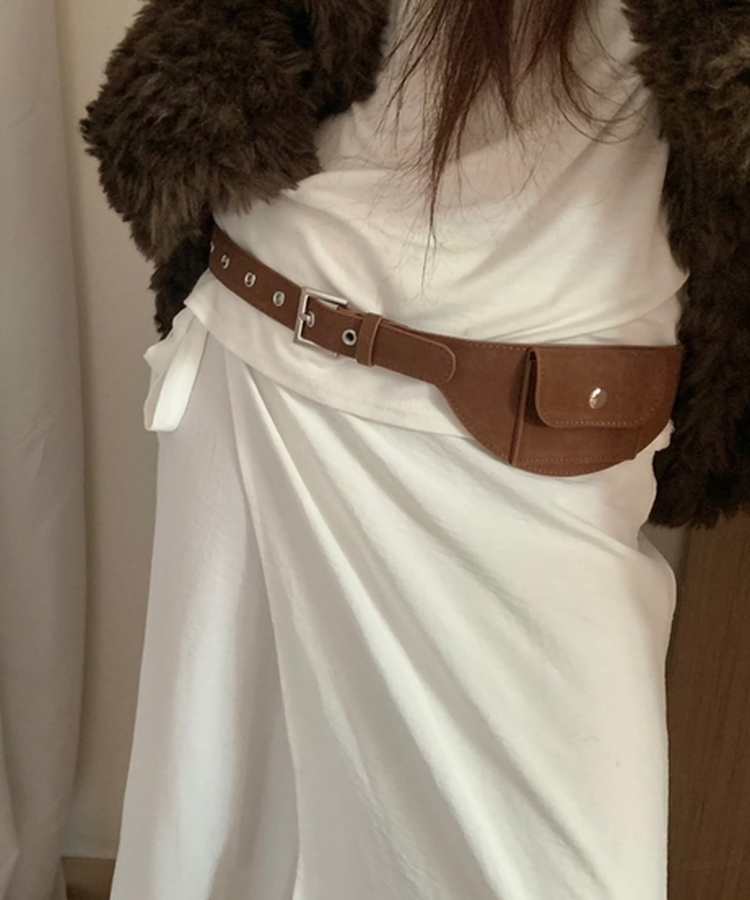 スエードバックルアイレットベルトバッグ BROWN