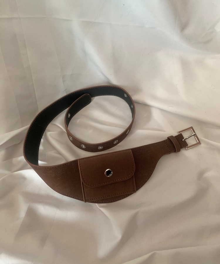 スエードバックルアイレットベルトバッグ