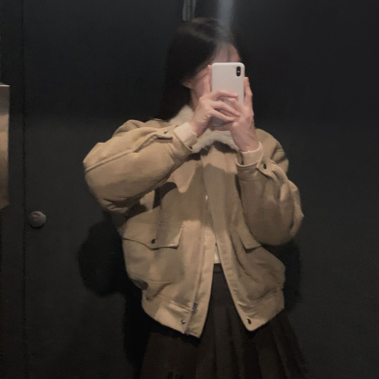 왕따뜻 델리만쥬 스웨이드 양털 무스탕 점퍼 크롭 퍼 자켓 베이지