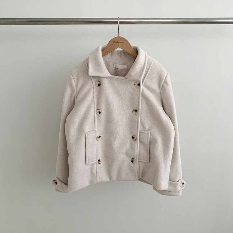 ダブルボタンキルティングショートコート