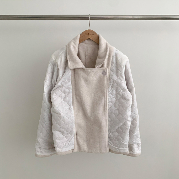 ダブルボタンキルティングショートコート