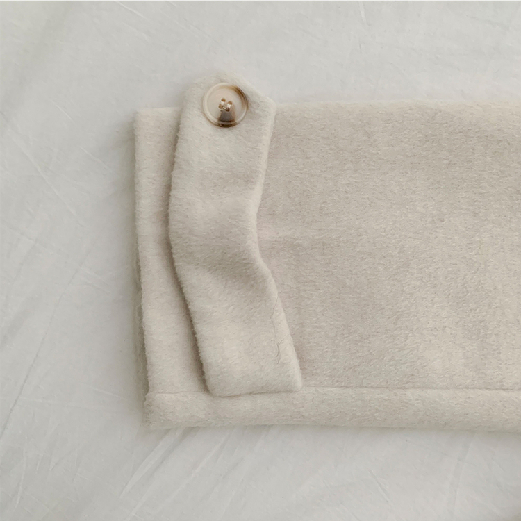 ダブルボタンキルティングショートコート