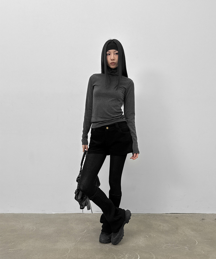 コーデュロイローウエストショートパンツ BLACK