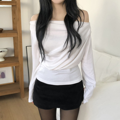 【起毛】ドレープオフショルダー薄長袖Tシャツ IVORY