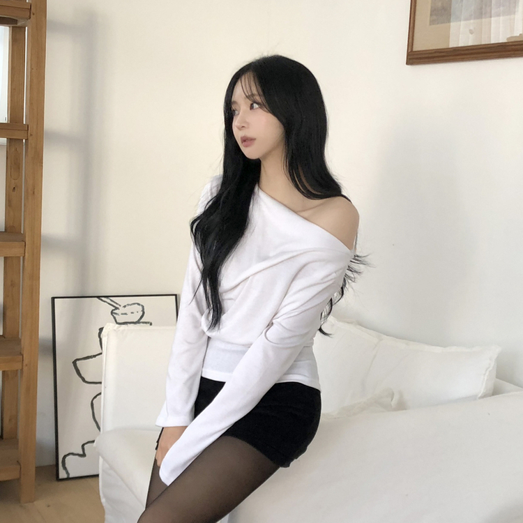 【起毛】ドレープオフショルダー薄長袖Tシャツ IVORY