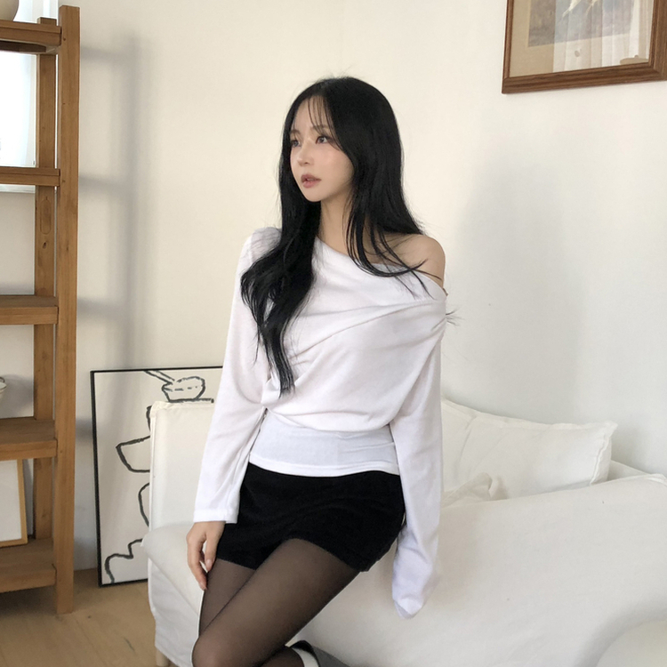 【起毛】ドレープオフショルダー薄長袖Tシャツ IVORY