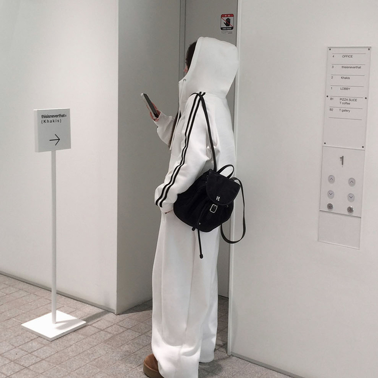 【起毛】クルーラインフードジップアップ WHITE