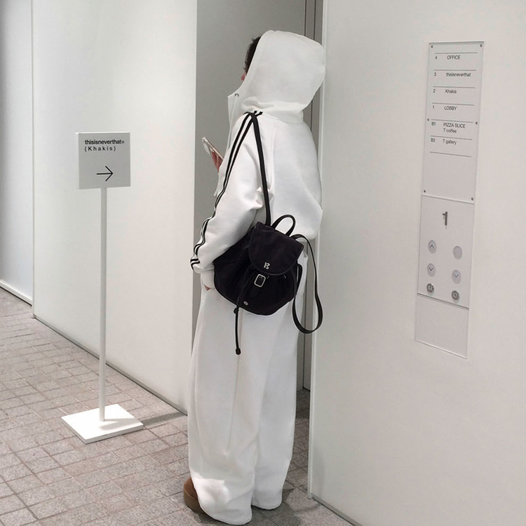 【起毛】クルーラインフードジップアップ WHITE