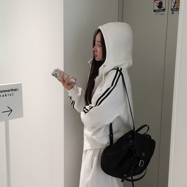 【起毛】クルーラインフードジップアップ WHITE