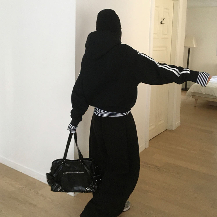 【起毛】クルーラインフードジップアップ BLACK