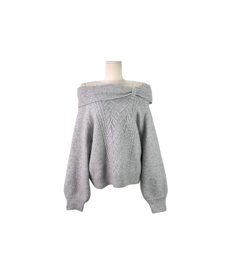 オフショルダーリボンケーブルニット