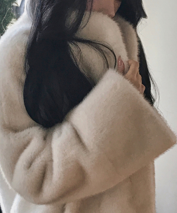 ハイネックキュービックバックルミンクファージャケット IVORY