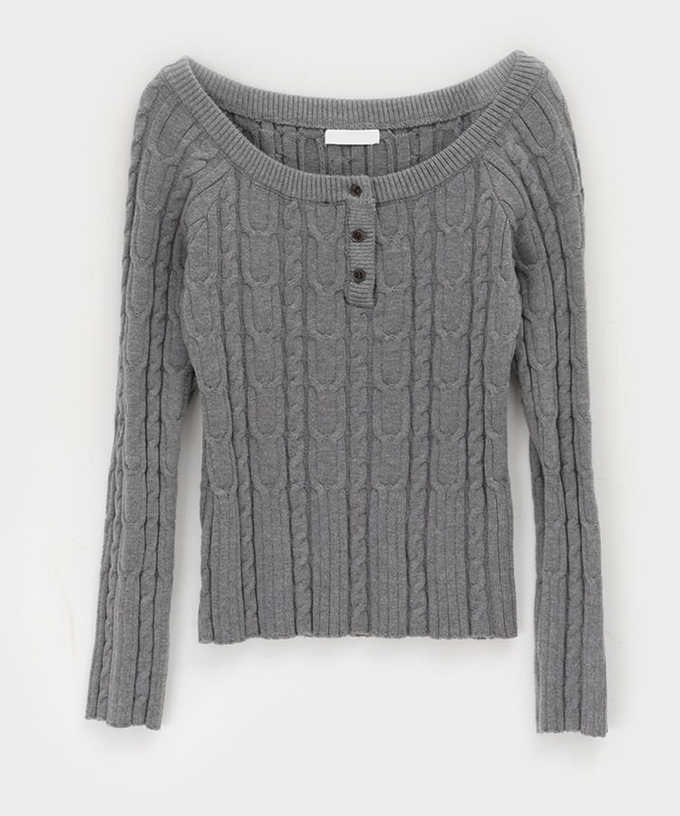 ケーブルヘンリーネックニット